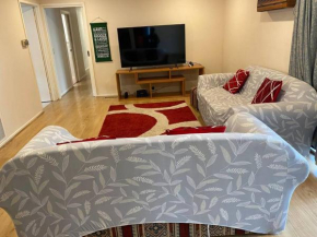 Family home- close to Knox City & Dandenong Ranges